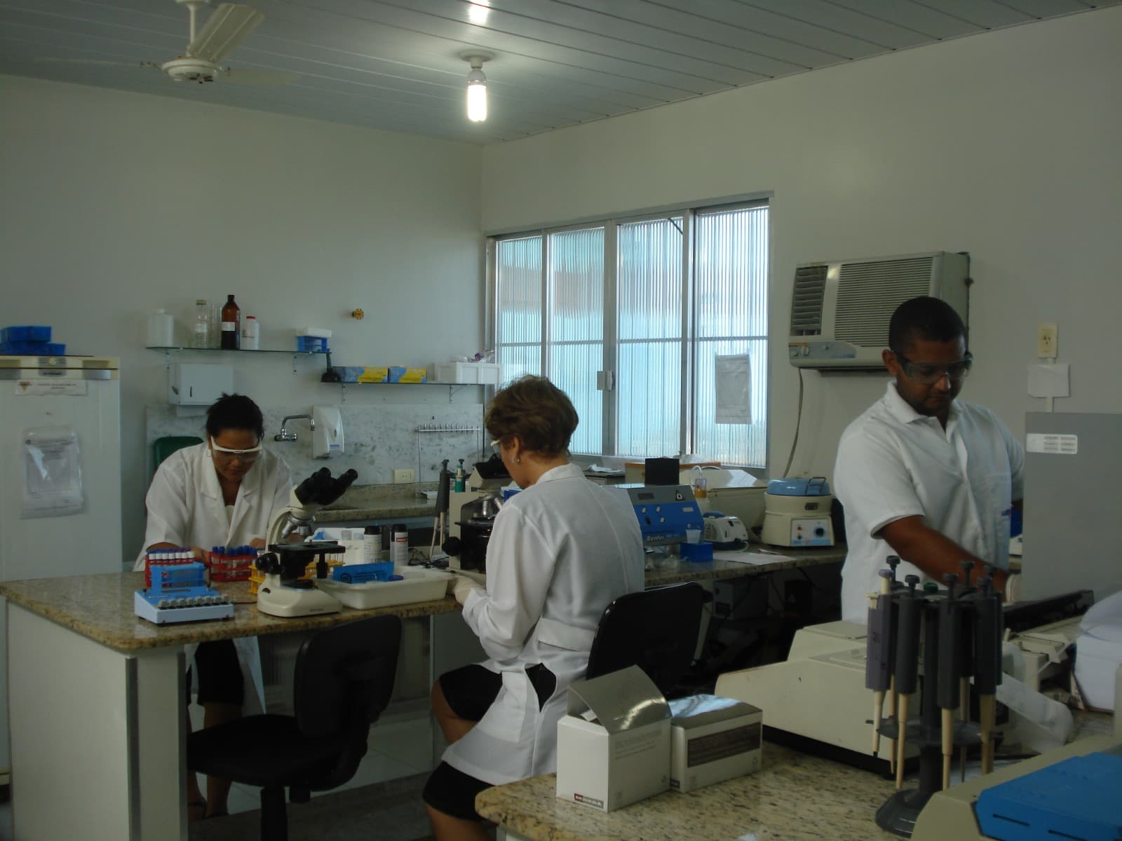 Equipe do laboratório em 2011